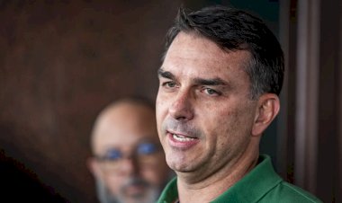 Banho de Água Fria: Flávio Bolsonaro frustra Faria Lima em primeiros encontros e dólar reage com alta
