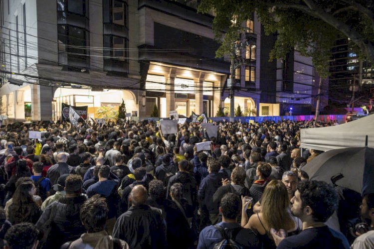 Opinião: Protesto no Banco Master derruba máscara do sistema político