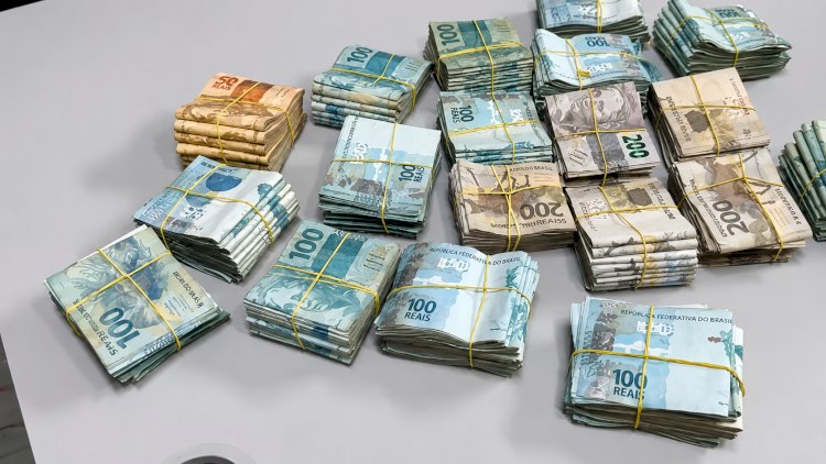 Polícia Civil apreende R$ 240 mil em espécie com diretor financeiro da Secretaria de Educação de Aracaju